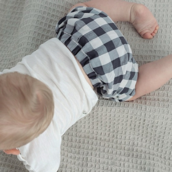 PETIT INDI • Bermuda Pant Shorts Vintage Black Ivory Made In Barcelona - Picture 2 of 5